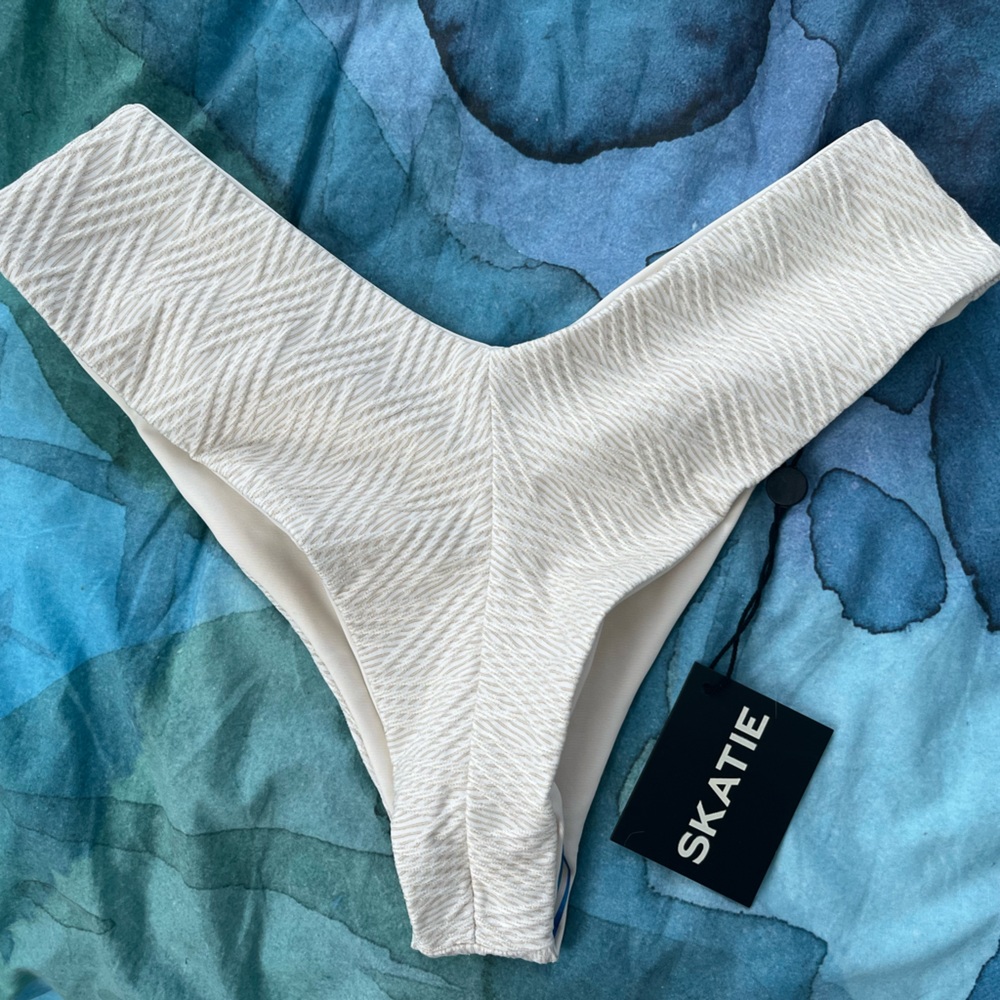 Skatie NWT mandi bottom! SOLD OUT ONLINE